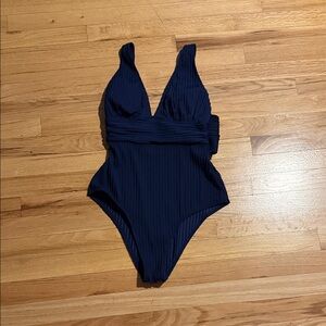 Ribbed One-Piece Swimsuit in Navy